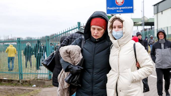 Polen: Bislang 100 000 Flüchtlinge aus der Ukraine eingetroffen