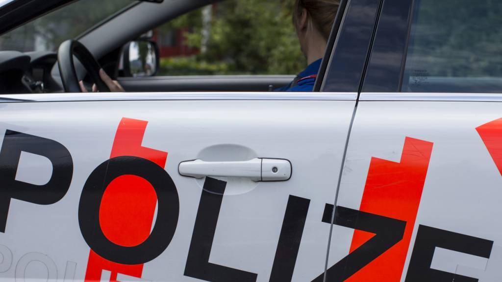 Kantonspolizei Obwalden fasst zwei Einschleichdiebe in Sarnen