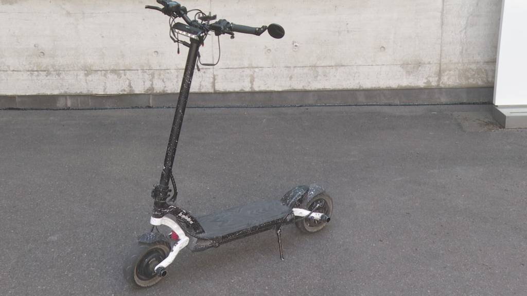 Zuger Polizei muss sich immer öfters mit frisierten E-Trottis beschäftigen