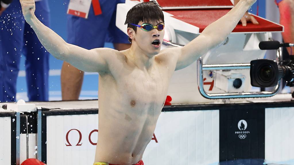 Zhanle Pan lässt im Final über 100 m Crawl die Muskeln spielen. Der erst 19-jährige Chinese gewinnt Gold und stellt einen neuen Weltrekord auf