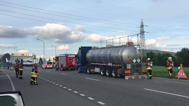 Feuerwehr eskortierte Tankwagen nach Olten