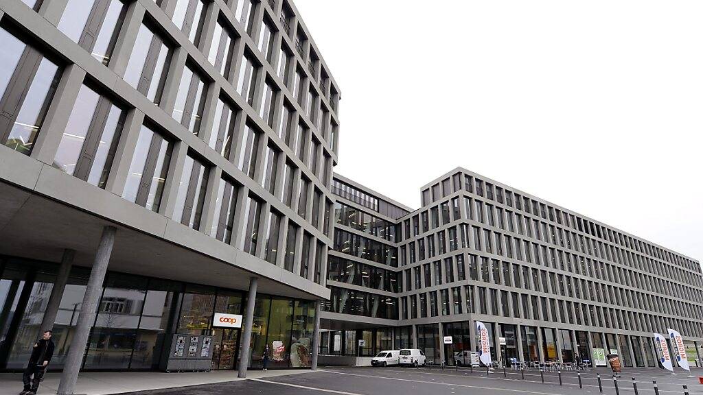 Der Campus in Brugg AG ist einer von mehreren Standorten der Fachhochschule Nordwestschweiz (FHNW). Für Gesprächsstoff liefert die Jahresentschädigung, welche die Fachhochschul-Präsidentin Ursula Renold erhält. (Archivbild)