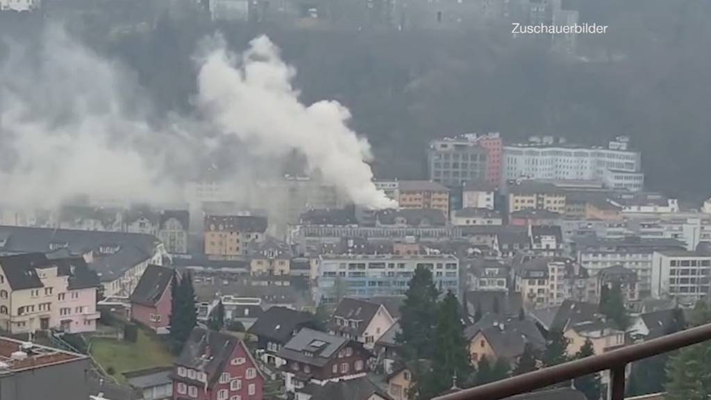 Brand in Stadt sorgt für Verkehrsprobleme