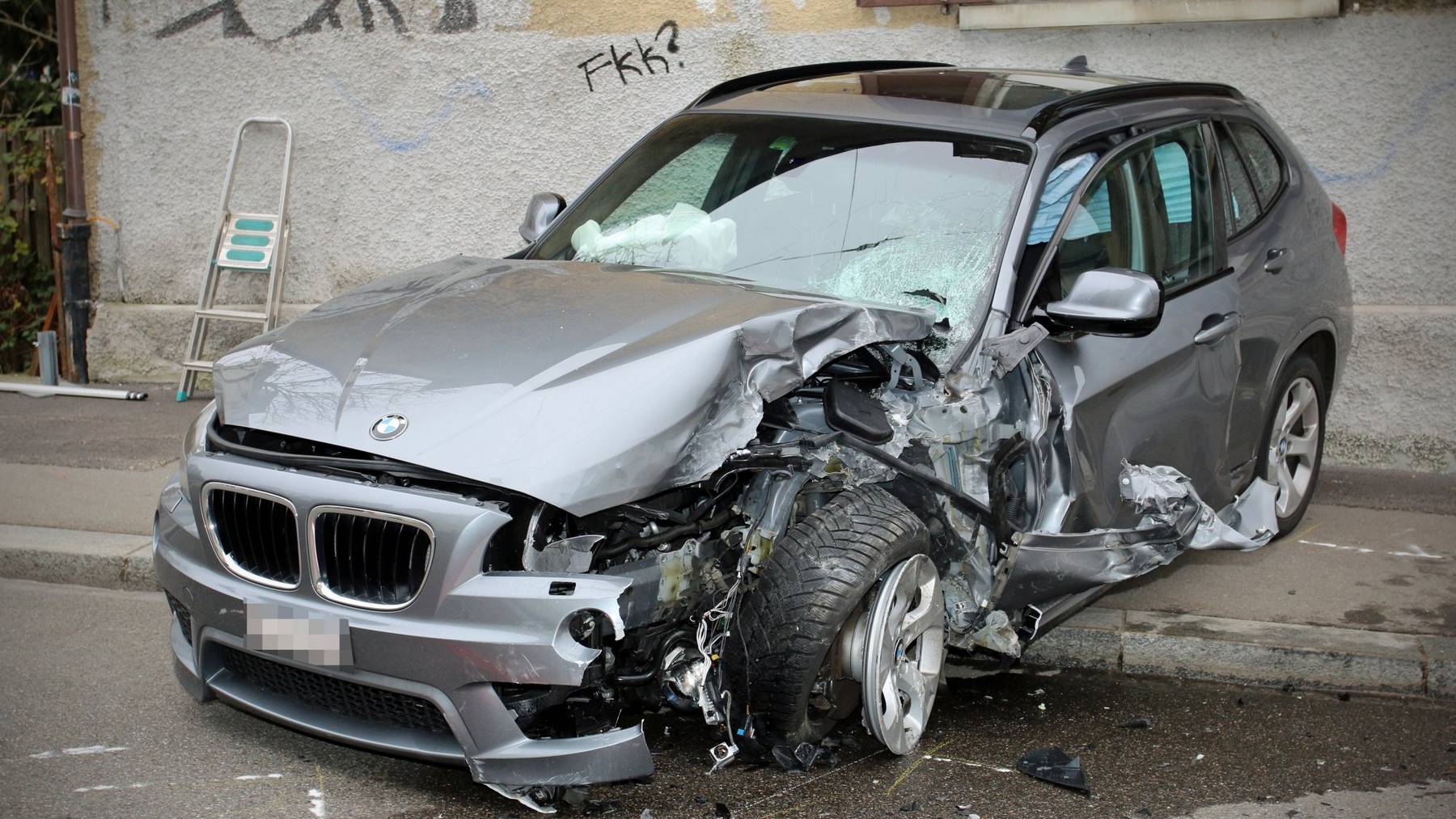 So sah das Auto der 63-Jährigen nach dem Unfall aus.