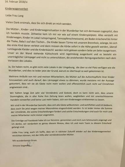 Geschäftsführerin Simone Siegmann nimmt in einem Brief Stellung zum Kinderwagen-Verbot. (Bild:Facebook/Caroline Lenggenhager)