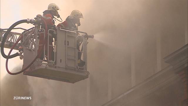 Erneuter Brand in roter Fabrik