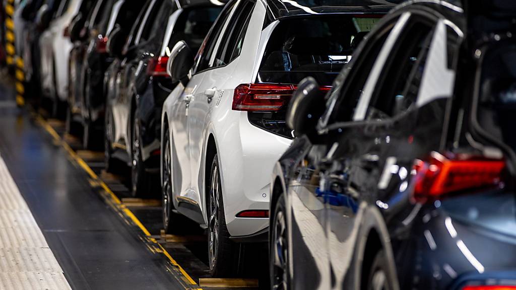 Der Volkswagen-Konzern hat in der ersten Jahreshälfte 2023 deutlich mehr Autos ausgeliefert als noch im vergangenen Jahr. Stark zulegen konnten Marken wie Seat, Skoda oder Audi.(Symbolbild)