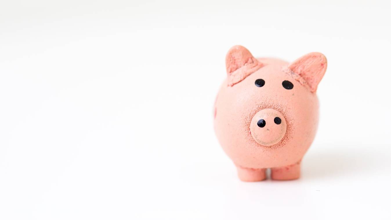 photo-1459257831348-f0cdd359235f