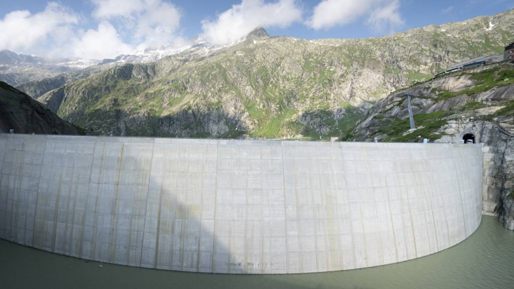 Der schnellere Ausbau der Wasserkraft ist ein Ziel des nun vom Parlament beschlossenen Beschleunigungserlasses. (Themenbild)
