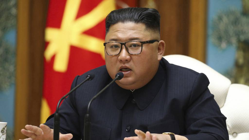 Nordkoreas Diktator Kim Jong Un rasselt wieder mit den Säbeln - sein Land will weiter aufrüsten. (Archivbild)