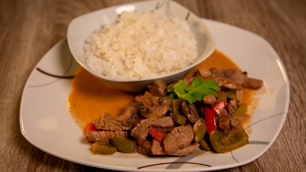 Rindsfilet Stroganoff mit Reis Salatbouquet von Morena