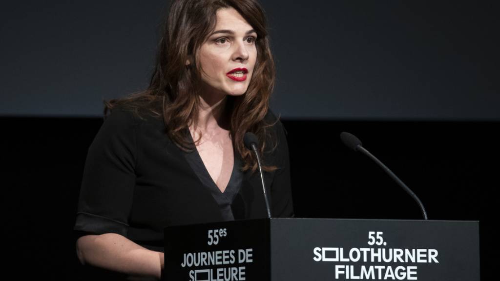 Die Regisseurin, Autorin und Produzentin Anita Hugi wird ab September das Departement Film an der Genfer Hochschule für Kunst und Design (HEAD) leiten. Nach nur zwei Ausgaben musste sie 2019 als Direktorin der Solothurner Filmtage zurücktreten. (Archivbild)