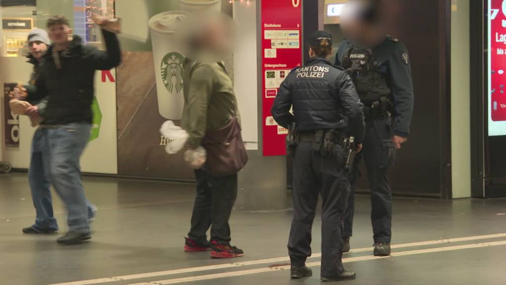 Gewalt-Hotspot: Die Kapo Aargau patroulliert am Aarauer Bahnhof