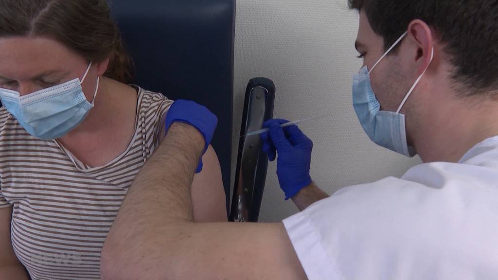 1'000 Impfungen pro Woche im Spital Riggisberg: Einwohner freuen sich über regionale Impfpraxis Gantrisch