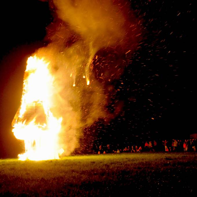 Weltrekordhalterin «Burnina» feierlich abgefackelt