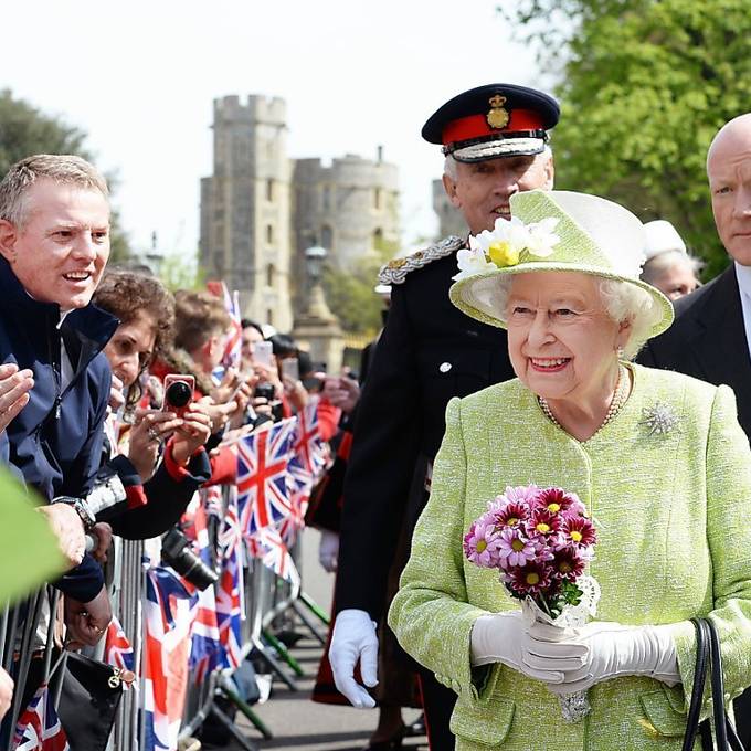 Briten überschütten Queen zum Geburtstag mit Jubel und Lobeshymnen