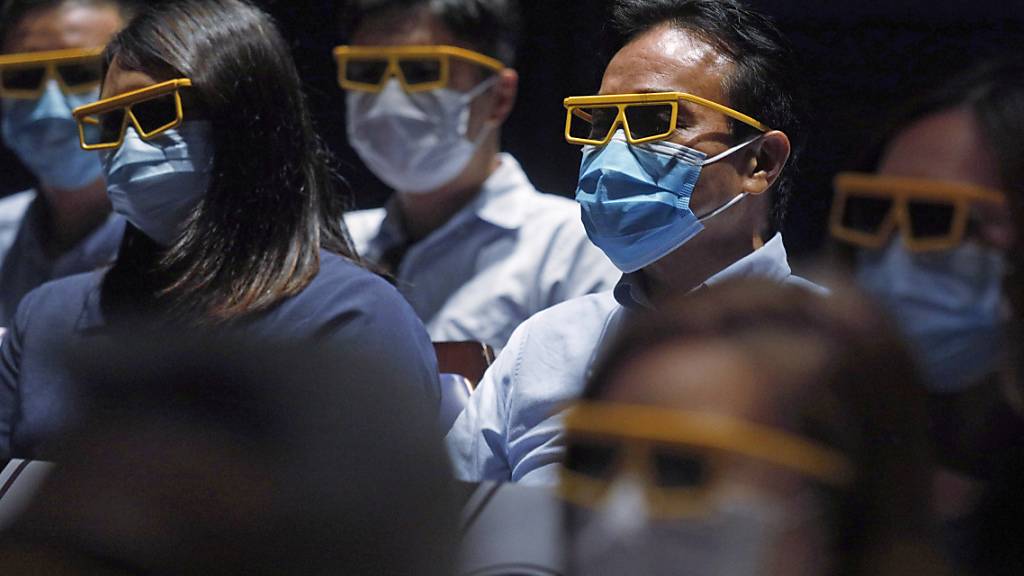 Hongkong schliesst Schulen nach neuem Coronavirus-Ausbruch