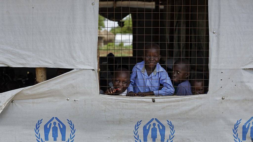 Südsudanesische Flüchtlingskinder in Uganda. Das ostafrikanische Land bittet um mehr Hilfe für die Unterbringung der Flüchtlinge. (Archiv)