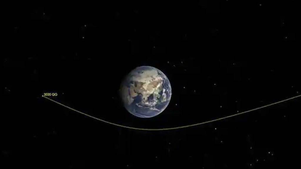 So nah ist am Sonntag der Asteroid 2020 QG der Erde gekommen. Auch erkennbar: Die Gravitation der Erde beeinflusst die Route des kleinen Himmelskörpers. (Nasa)