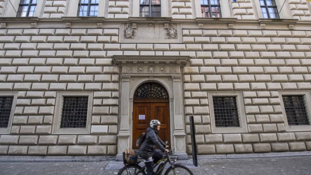 Der Luzerner Regierungsrat schlägt eine neue Lösung für die Finanzierung von Altlasten vor. (Archivaufnahme des Regierungsbgebäudes)