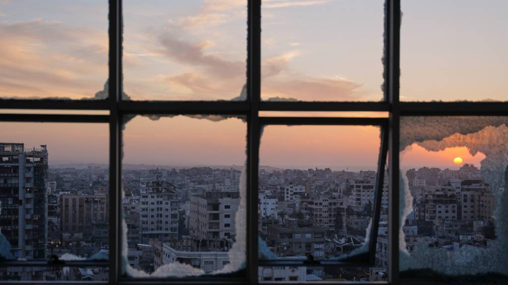 Kriegszerstörte Gebäude in Gaza-Stadt. Foto: Abdel Kareem Hana/AP/dpa