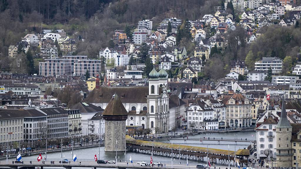 Die Infrastruktur und die Leistungen der Stadt Luzern werden nicht nur von Einheimischen genutzt. (Archivaufnahme)