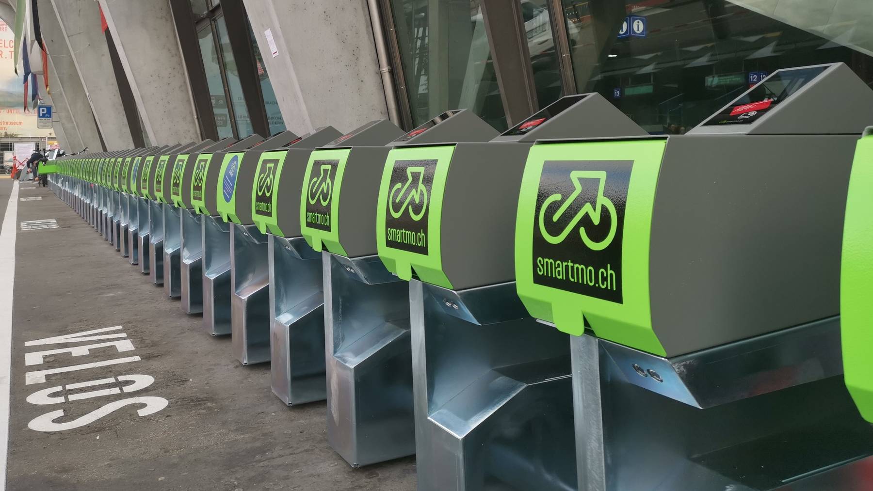 smartmo digitale Veloparkplätze am Bahnhof Luzern