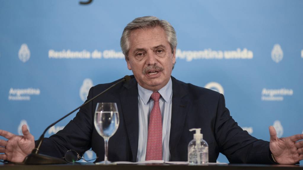 Alberto Fernandez, argentinischer Präsident, spricht bei einer Pressekonferenz.