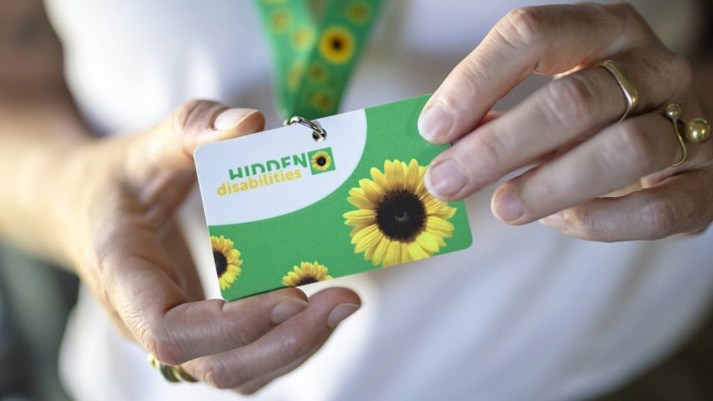 Zürcher Gemeinderat will Sonnenblumen-Halsbändel in der Verwaltung