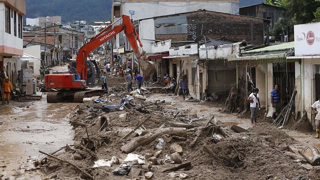 Hat die Stadt Mocoa nach dem Unglück bereits zweimal besucht: Kolumbiens Präsident Juan Manuel Santos verspricht stabilere Häuser.