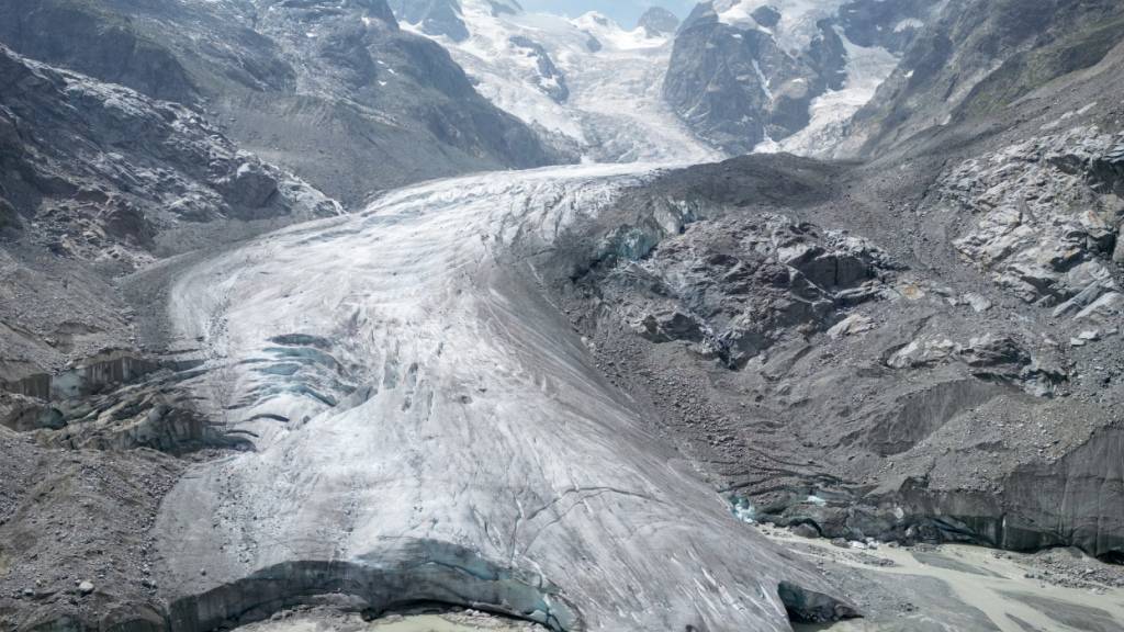 ARCHIV - Blick auf den Morteratschgletscher am 14. Juli 2026. Foto: Kay Nietfeld/dpa/Archivbild