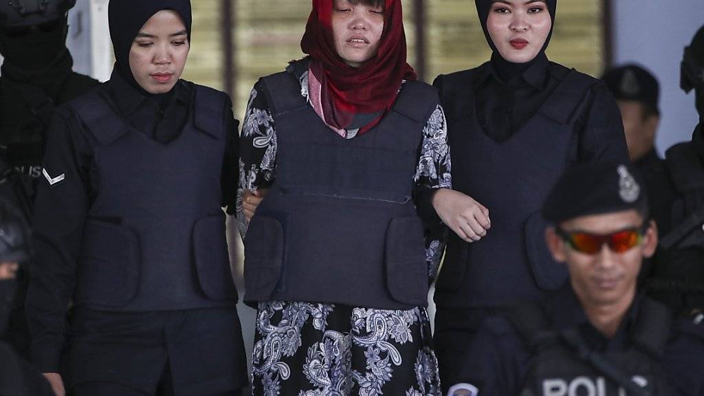 Die Vietnamesin Doan Thi Huong (Mitte) muss weiterhin mit der Todesstrafe in Malaysia rechnen, weil sie verdächtigt wird, den Halbbruder von Nordkoreas Machthaber, Kim Jong Nam, getötet zu haben.
