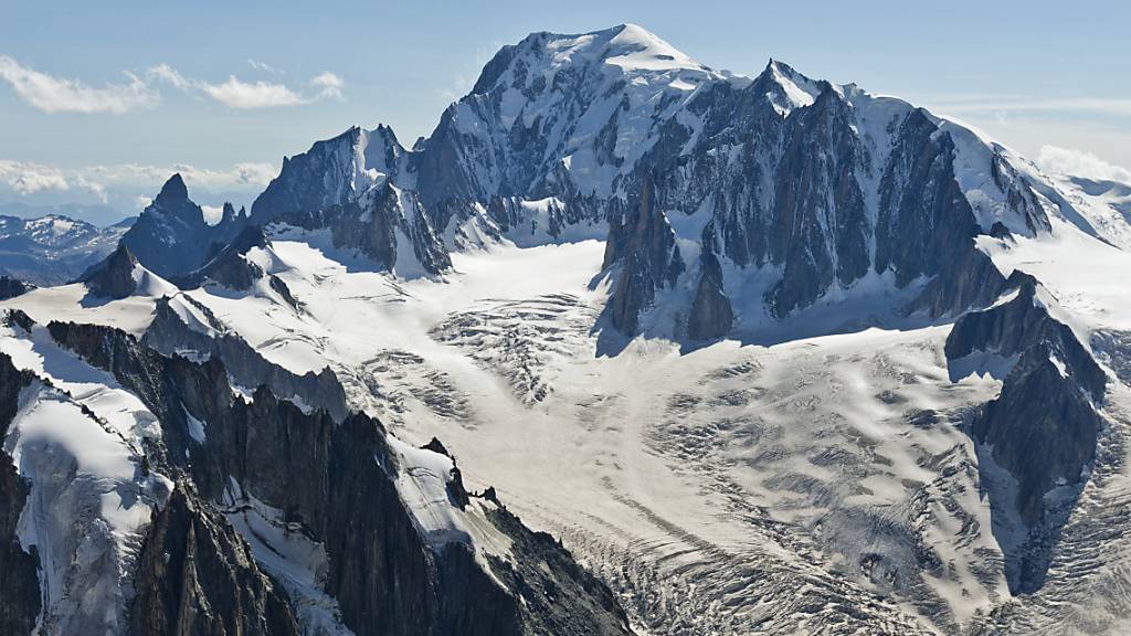 Der Mont Blanc ist geschrumpft: Neu misst der Alpengipfel 4807,81 Meter.