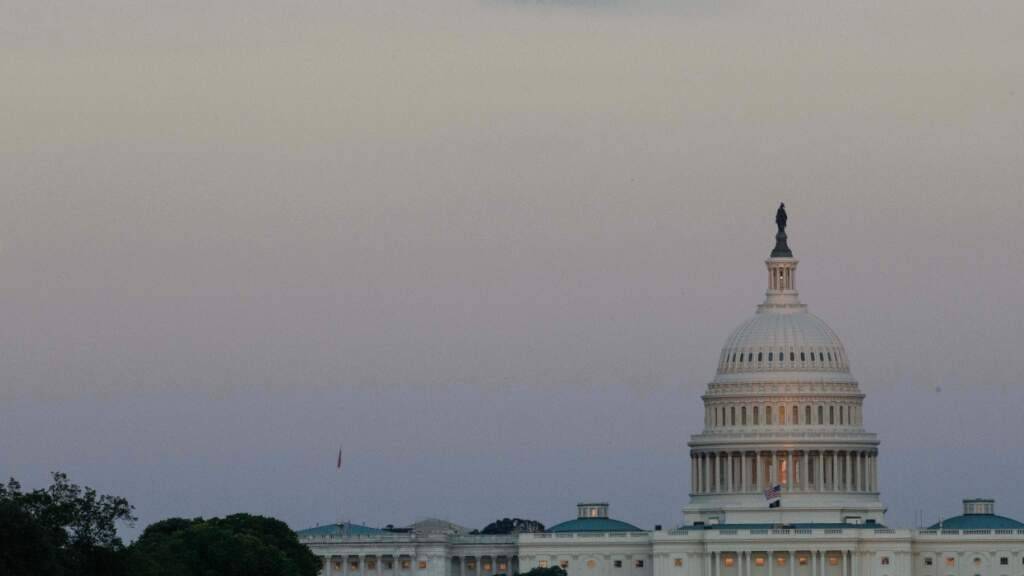 Der US-Kongress hat diesen Sommer gegen das zur SpaceX-Gruppe von Elon Musk gehörende Satellitennetzwerk Starlink eine Untersuchung eingeleitet. Starlink soll Online-Betrugszentren in Myanmar Internetzugänge bereitgestellt haben.(Archivbild)