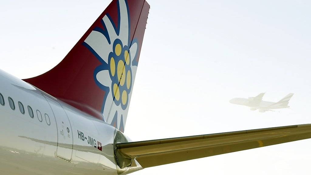Ein Airbus der Edelweiss Air musste am Mittwoch auf dem Weg nach Punta Cana nach Zürich umkehren: Er hatte Probleme beim Einfahren des Fahrwerks. (Archivbild)