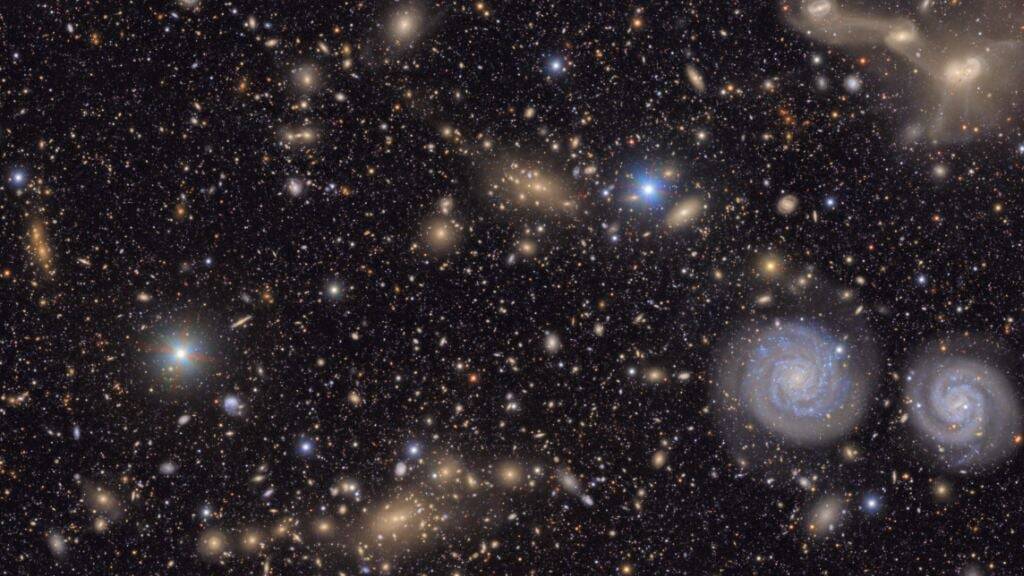 Nach monatelangen Tests und Kalibrierungen hat das neue «Vera C. Rubin»-Observatorium auf dem Cerro Pachón in Chile erste spektakuläre Bilder aus dem Weltall geliefert.