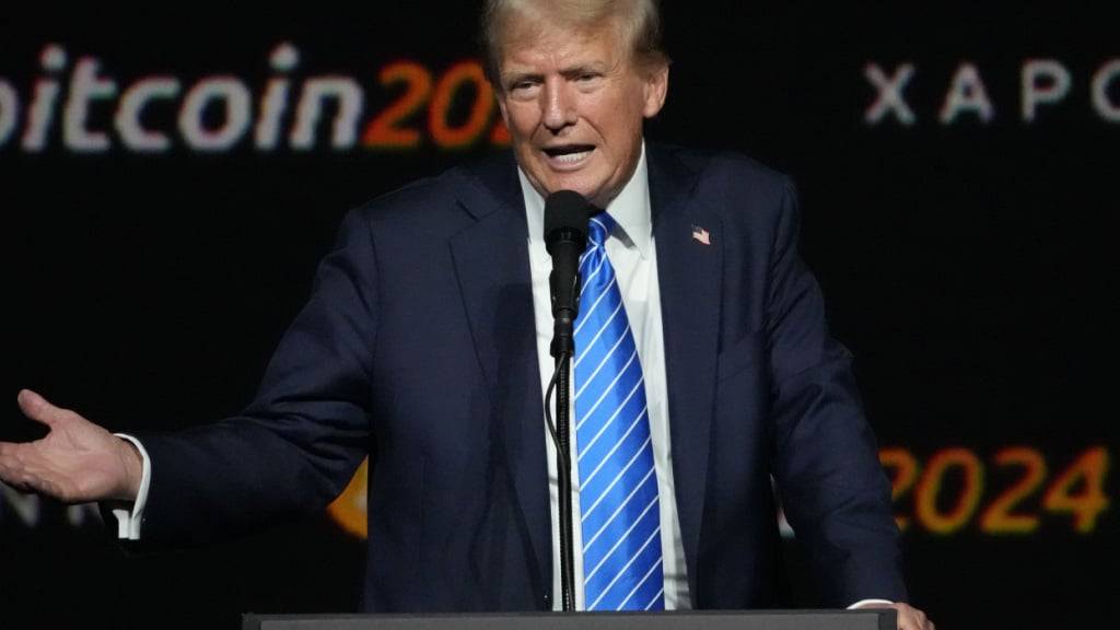 Die Trump-Medienfirma TMTG will bei Investoren 2,5 Milliarden Dollar auftreiben - und in die Digitalwährung Bitcoin investieren. (Archivbild)