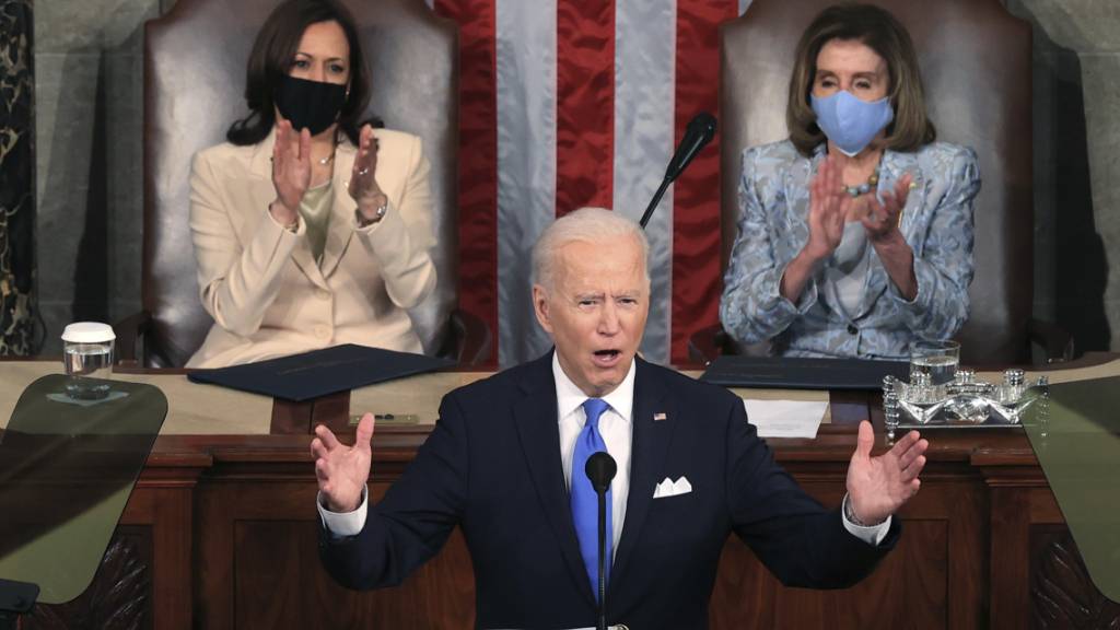 Joe Biden, Präsident der USA, spricht vor einer gemeinsamen Sitzung des Kongresses in der Kammer des Repräsentantenhauses im US-Kapitol. Foto: Chip Somodevilla/Getty Images North America/AP/dpa