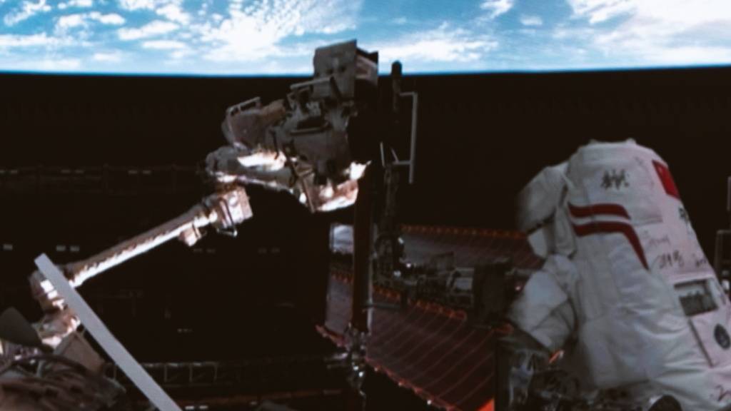 Chinas beschädigtes Raumschiff wieder auf Erde gelandet