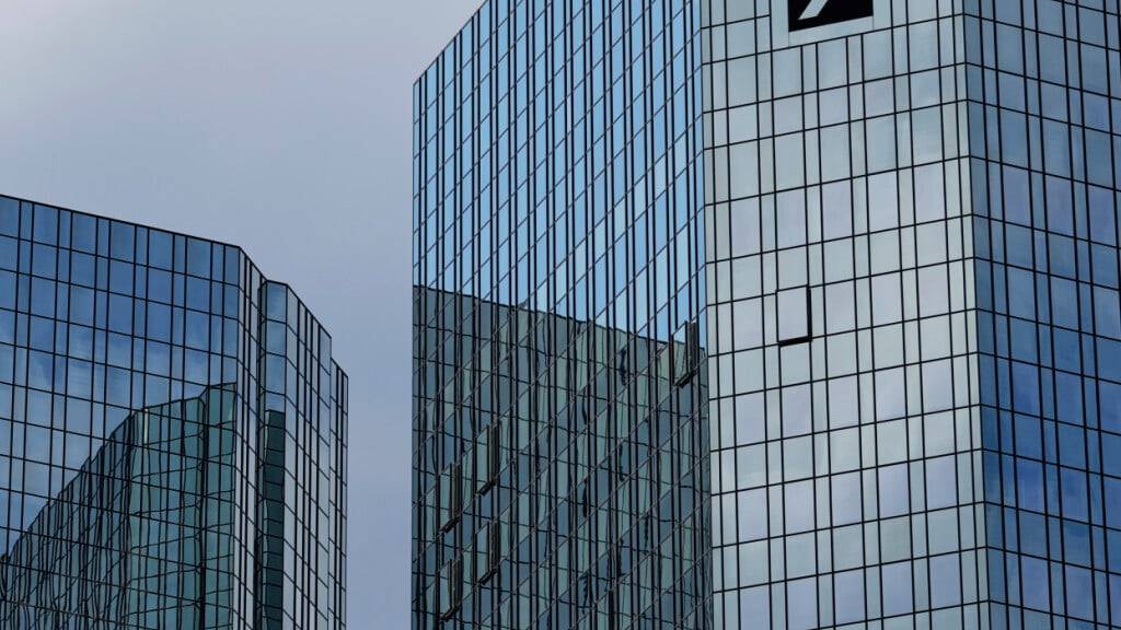 Die Deutsche Bank ist weiter auf Wachstumskurs und hat im zweiten Quartal so viel verdient wie seit fast 20 Jahren nicht mehr. (Symbolbild)