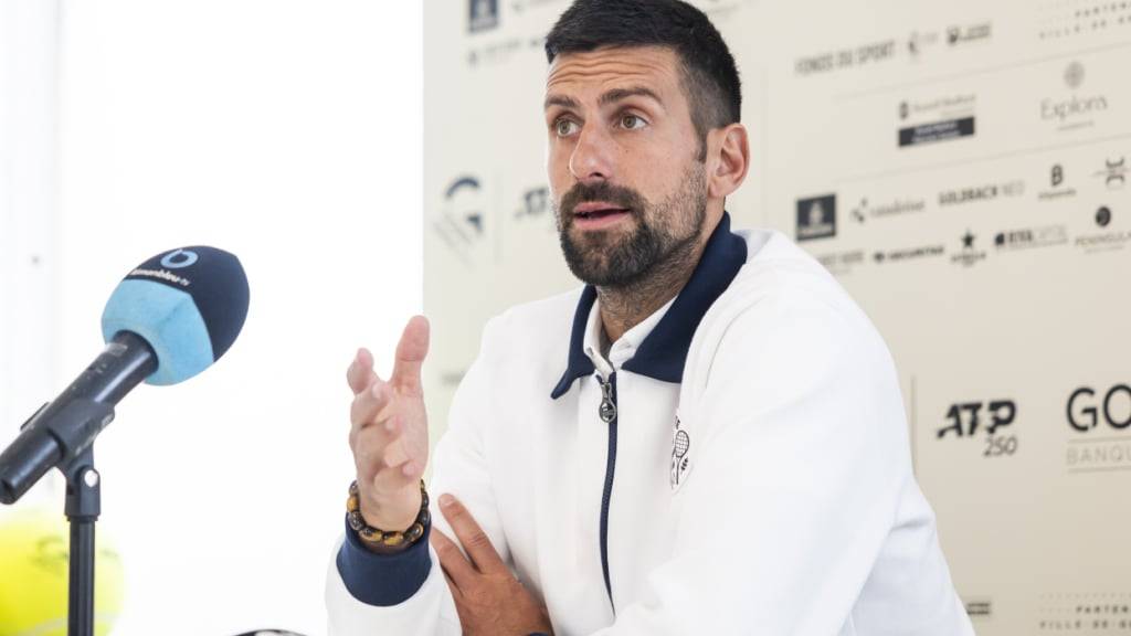 Novak Djokovic spricht an der Medienkonferenz in Genf über seine unbefriedigenden Resultate in diesem Jahr