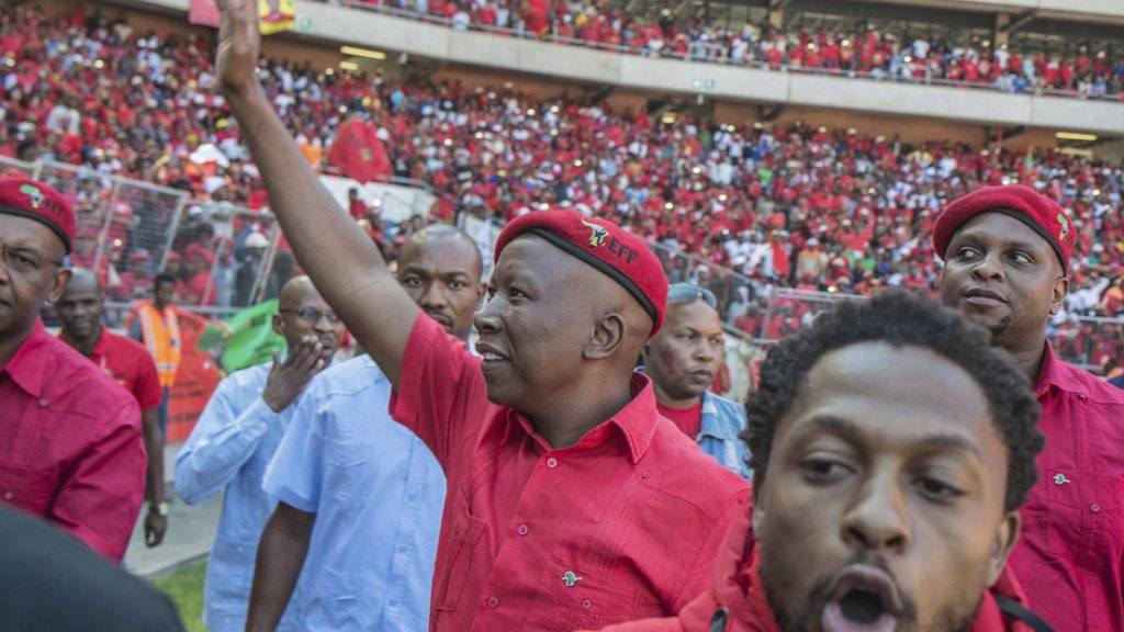 Julius Malema, Oppositionsführer und Chef der Partei Economic Freedom Fighters (EFF) bei der letzten Wahlkampfveranstaltung in Soweto.