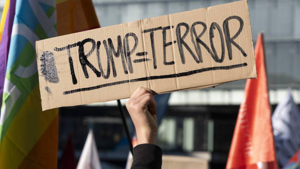 200 Demonstrierende fordern in Bern «Hände weg von Venezuela»