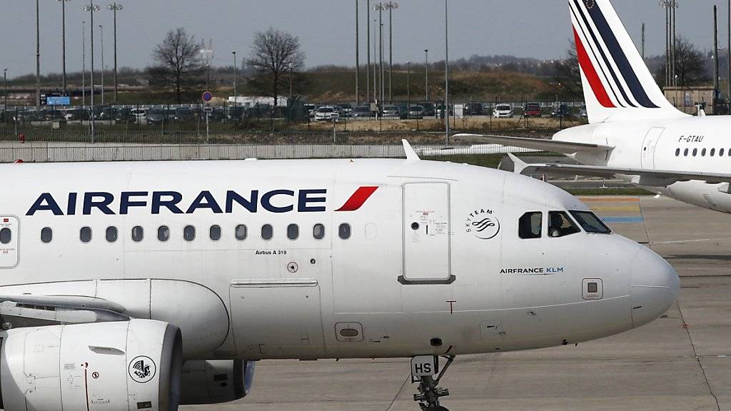 Die Turbulenzen rund um die Fluggesellschaft Air France-KLM haben tiefe Spuren im Quartalsabschluss hinterlassen. (Archivbild)