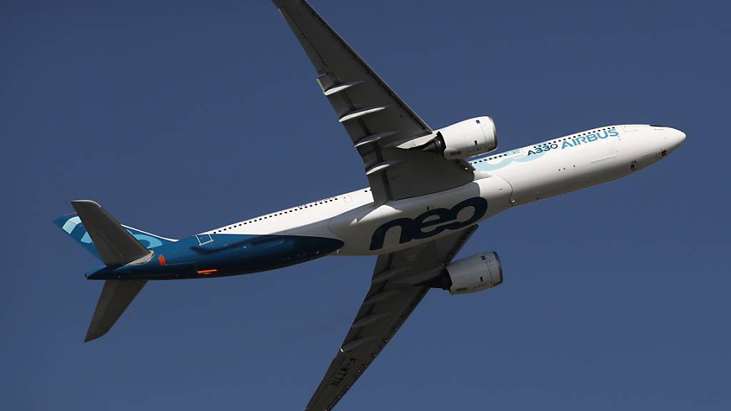 Die neue italienische Fluggesellschaft Ita will 28 Airbus-Flugzeuge kaufen, darunter zehn Maschinen vom Typ A330neo (Bild). (Archivbild)
