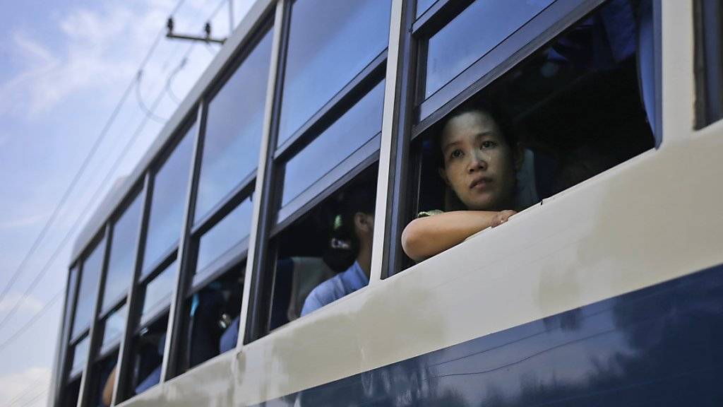 Thailändischer Bus mit Wanderarbeitern aus Myanmar (Archiv)