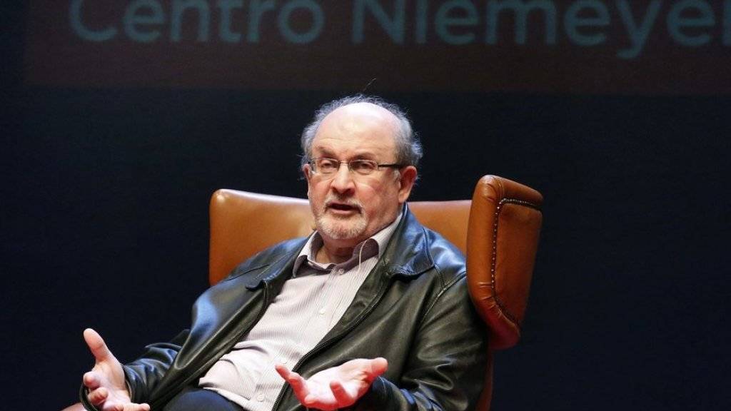 Weil Salman Rushdie den islamistischen Fundamentalismus kritisiert, verzichtet der Iran in letzter Minute auf die geschäftsfördernde Teilnahme an der Frankfurter Buchmesse (Archiv).