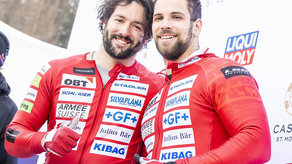 Michael Vogt (links) und Sandro Michel sorgen im französischen La Plagne für den ersten Schweizer Weltcup-Sieg seit sechs Jahren