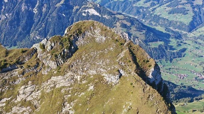 Bergwanderer stürzt beim Abstieg vom Gehrihorn BE in den Tod