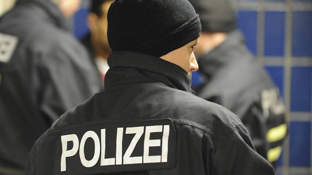 Polizei und Zoll haben am Dienstag im deutschen Bundesland Nordrhein-Westfalen Razzien gegen organisierte Schwarzarbeit durchgeführt. Es kam zu mehreren Zugriffen. (Archivbild)